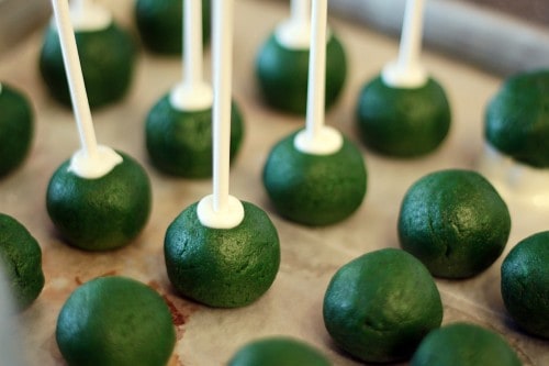 putting cake pops on sticks