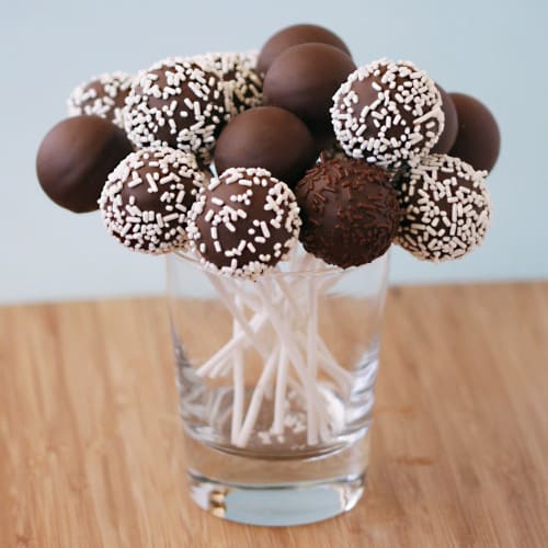 An Easy Way To Make Cake Pops