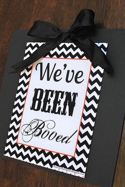 anna and blue paperie halloween boo sign 2012