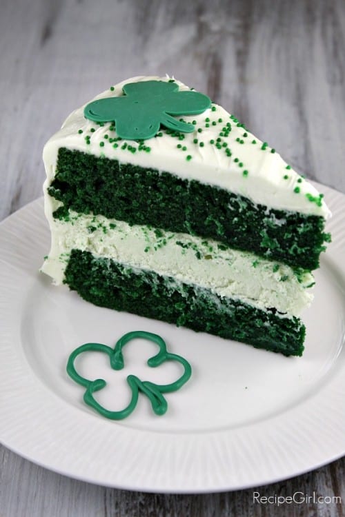 Green-Velvet-Cheesecake-Cake