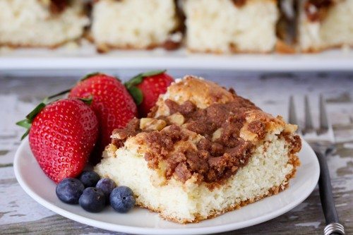 Cinnamon Sour Cream Coffee Cake