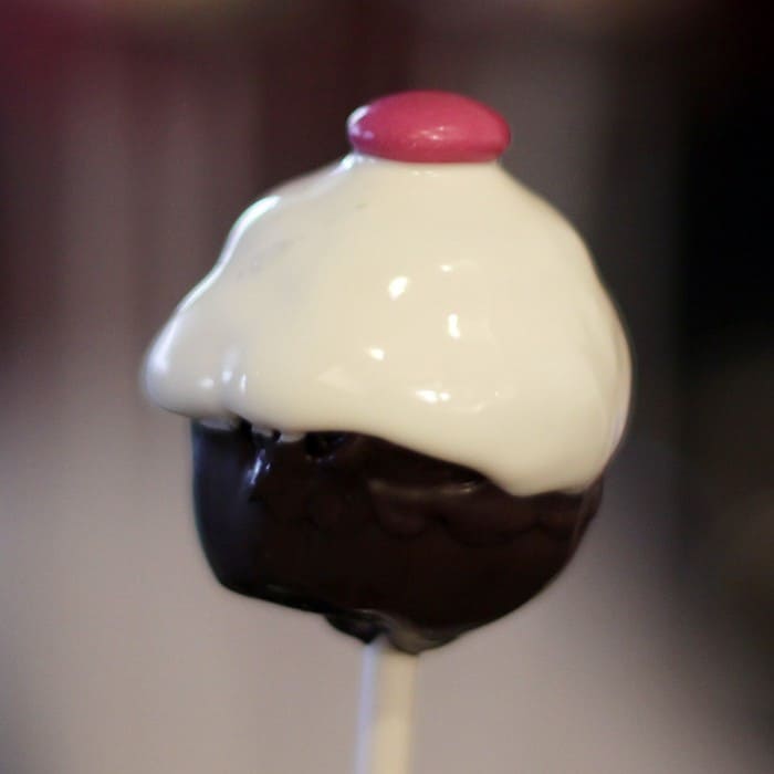 Cupcake Pops Using My Little Cupcake Cake Pop Mold • Love From The Oven