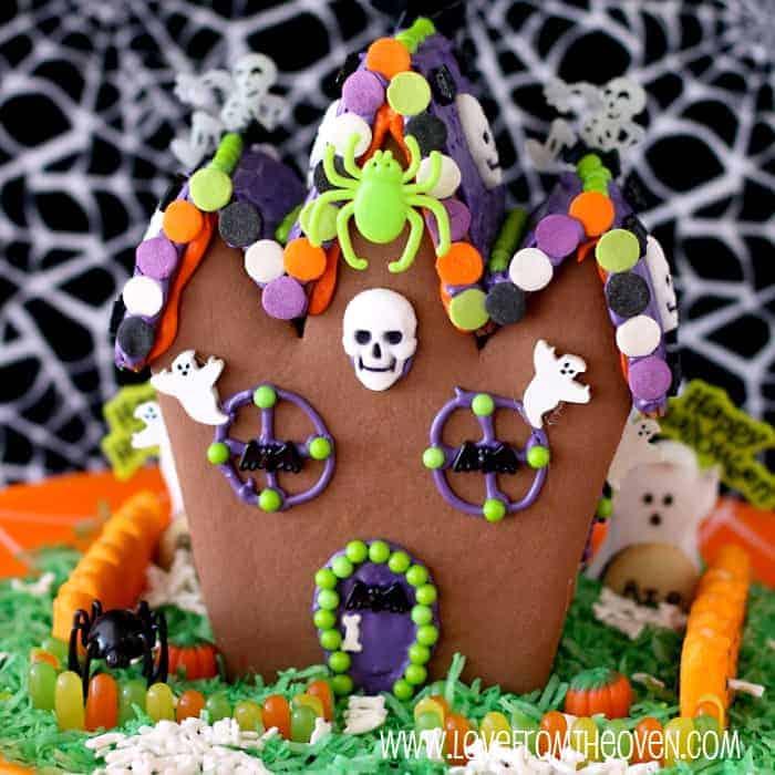 Halloween Gingerbread House Kit