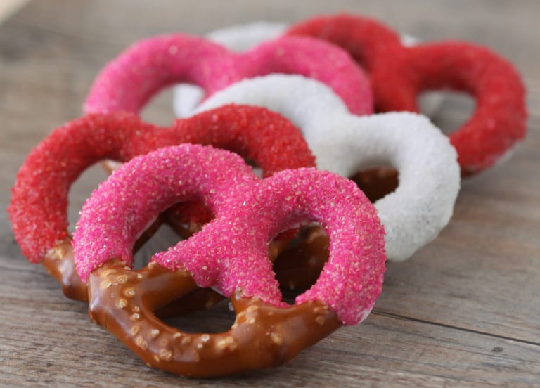 How To Make Chocolate Covered Pretzels Tutorial • Love From The Oven