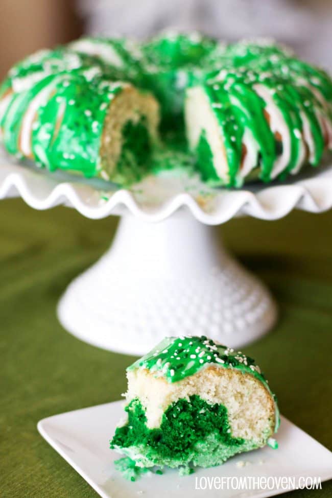 st patricks day dessert in bundt pan