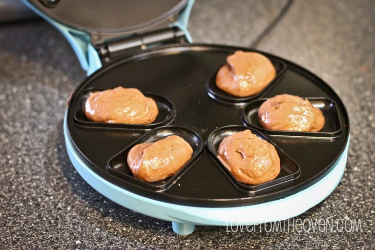 Cute Little Cakesicles • Love From The Oven