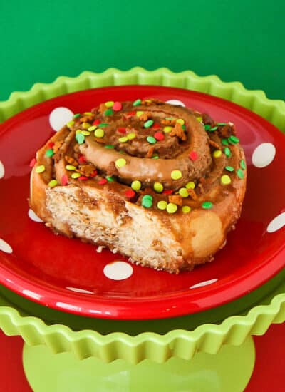 A gingerbread cinnamon roll.