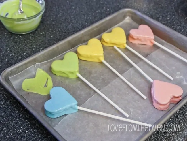 Valentine Pops by Love From The Oven