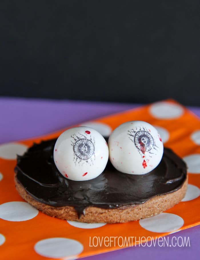 Eyeball cookies
