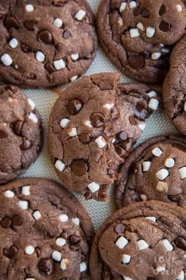 Setting Up An Easy Hot Cocoa Bar • Love From The Oven