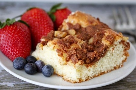 Cinnamon Sour Cream Coffee Cake