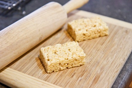 RICE KRISPIES TREAT STUFFED SMORES