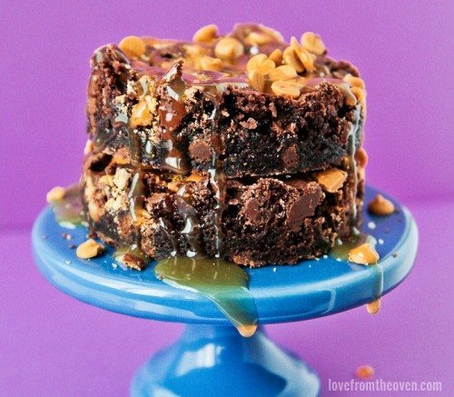 https://www.lovefromtheoven.com/2014/02/21/caramel-brownies/