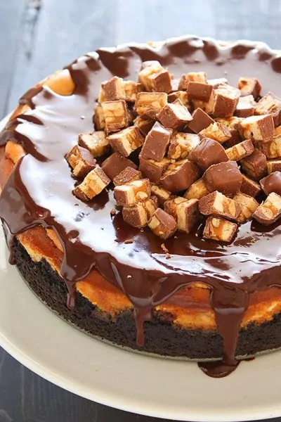 Snickers Cheesecake From Handle The Heat