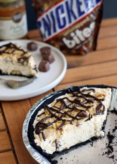 No Bake Snickers PIe