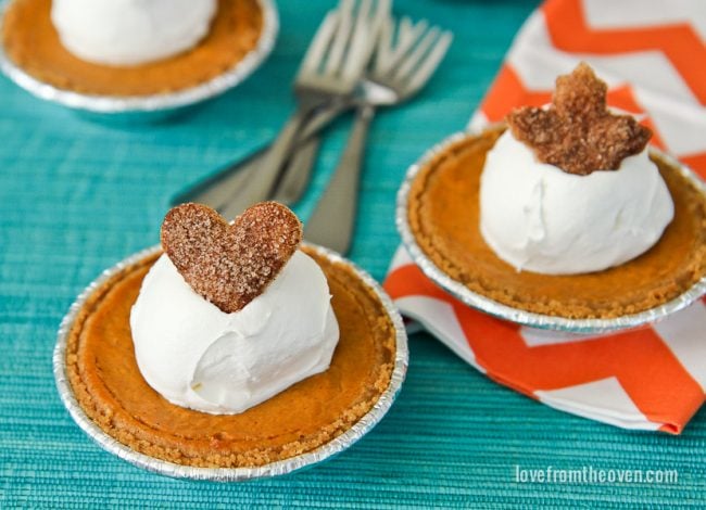 Individual Pumpkin Pies | Thanksgiving Pies That Are Awesomely Unique | Homemade Recipes
