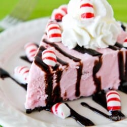 Peppermint Crunch Pie