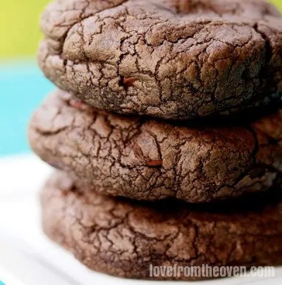 Chocolate Cookie Recipe Inspired By Levain Bakery