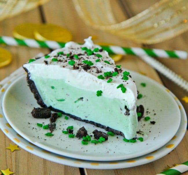 Grasshopper Pie | Delicious St. Patrick's Day Recipes | Desserts & Treats