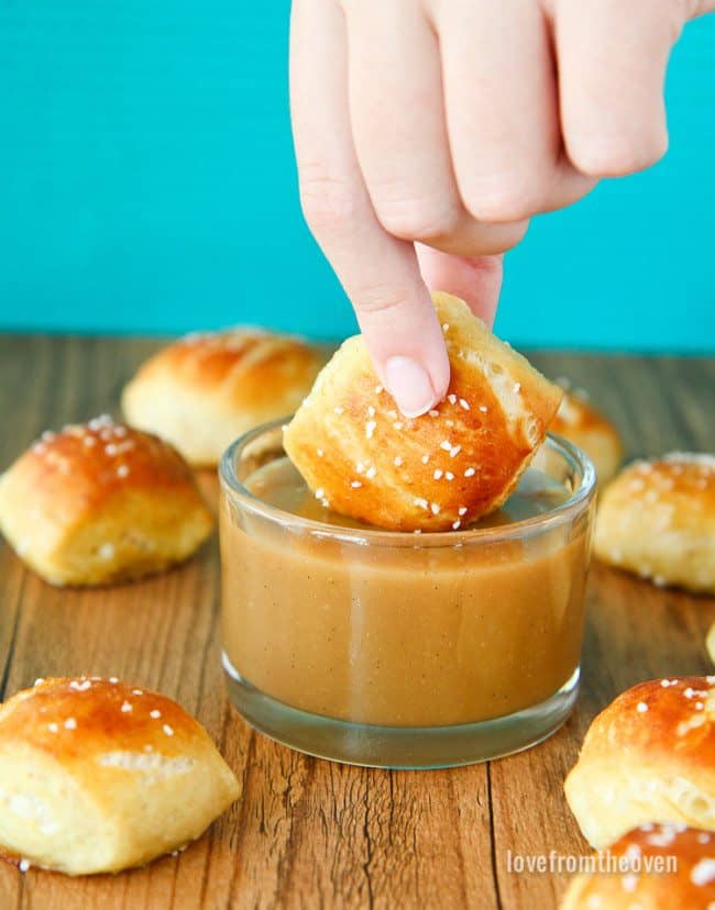 Caramel Pretzel Bites