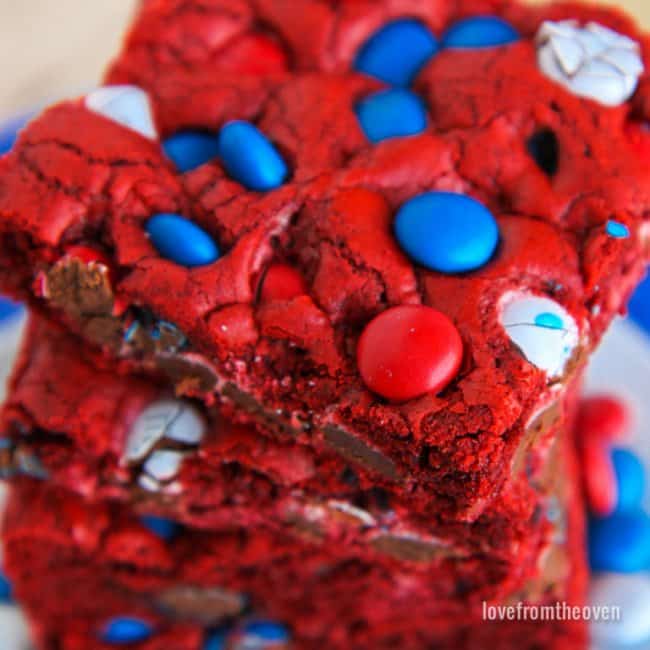 Red Velvet Cookie Bars 