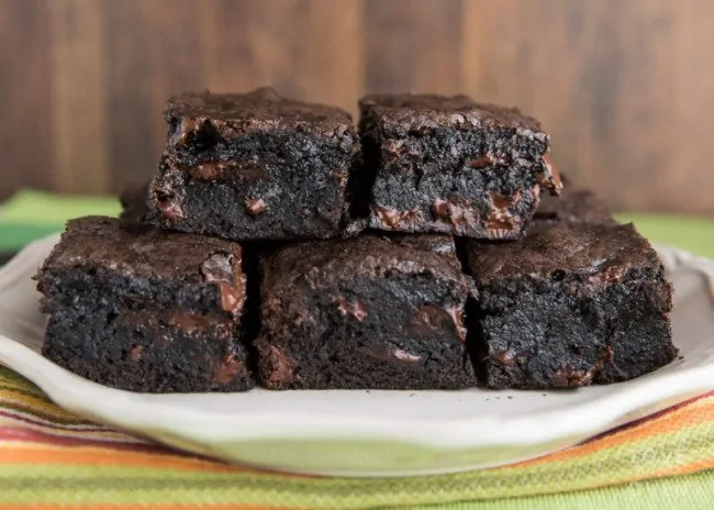Easy and quick brownie recipe made in one bowl