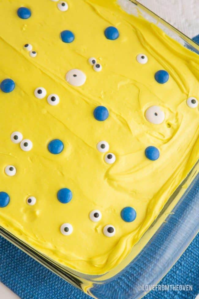 Easy Minions Cake