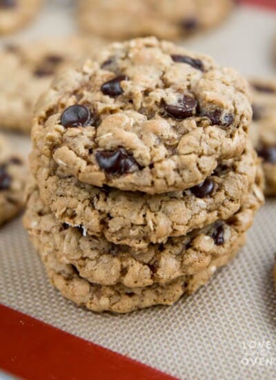 Chewy Oatmeal Cookies