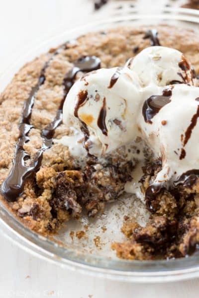 Chocolate Pecan Oatmeal Cookie Pie