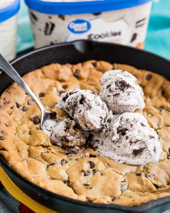 Skillet Chocolate Chip Cookie {Pizookie} - Two Peas & Their Pod