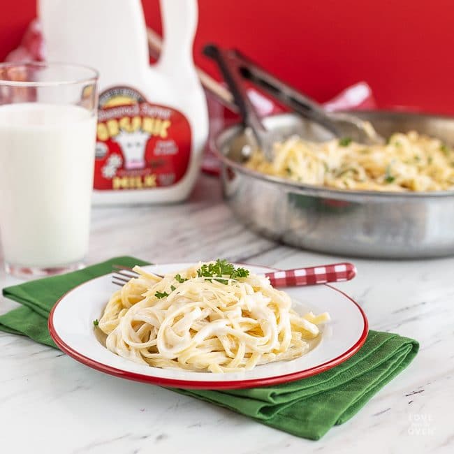 Easy Fettuccine Alfredo Sauce