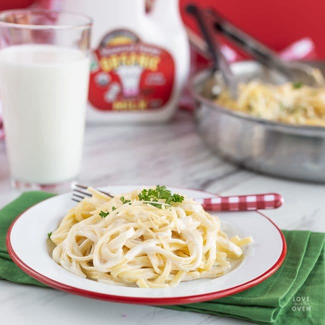 Easy Fettuccine Alfredo Sauce Recipe