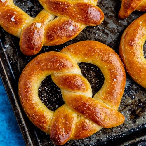 Making pretzels at home