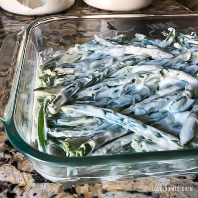 Green beans in a glass baking pan