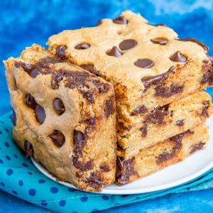 Chocolate chip cookie bars