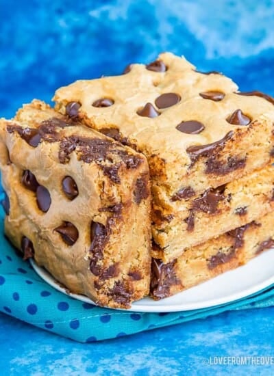 Chocolate chip cookie bars