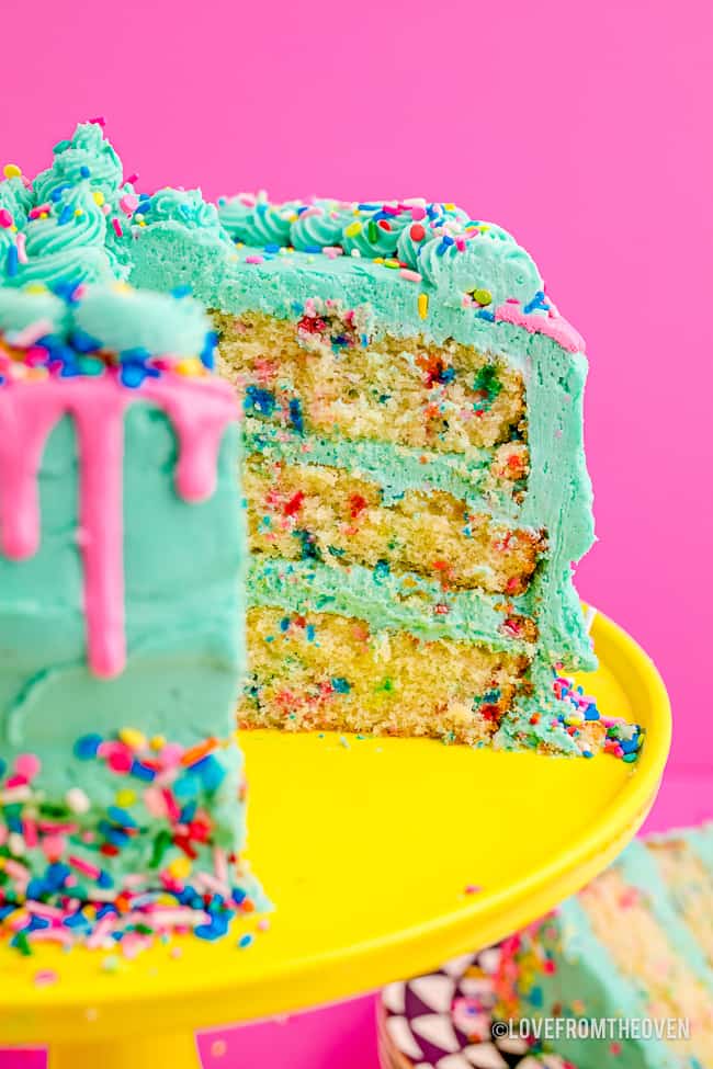 A cake with sprinkles 