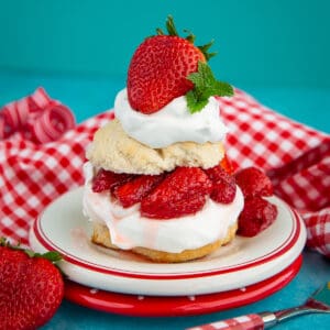 Bisquick Strawberry Shortcake on a blue background.