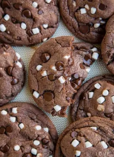 cropped-hot-cocoa-cookies-1.jpg