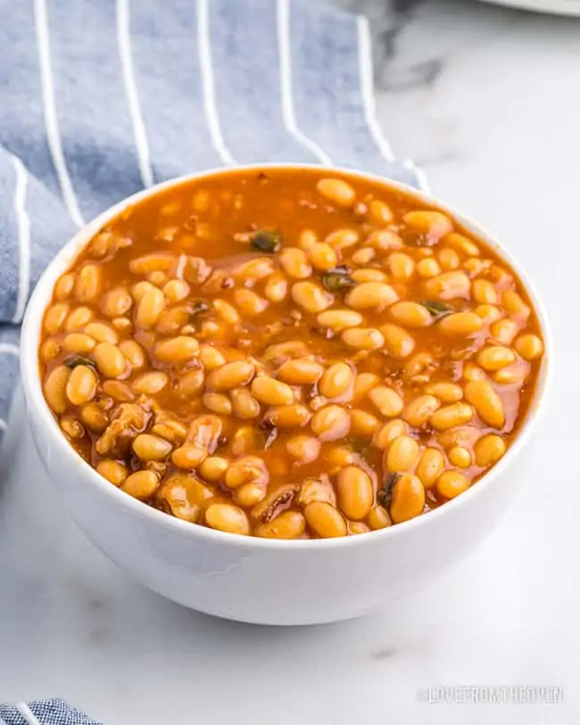 a bowl of baked beans