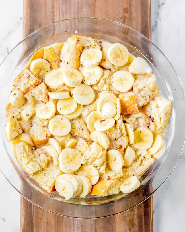 showing how to make banana bread pudding
