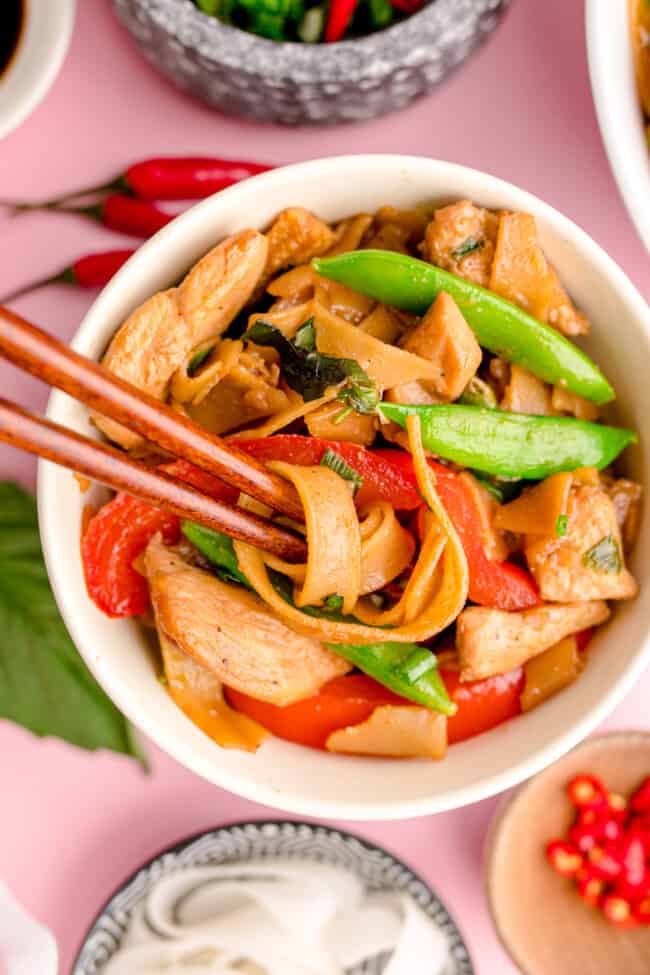 an overhead photo of a bowl of drunken noodles.