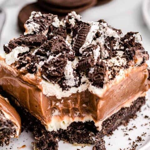 A photo of a no bake oreo dirt cake.