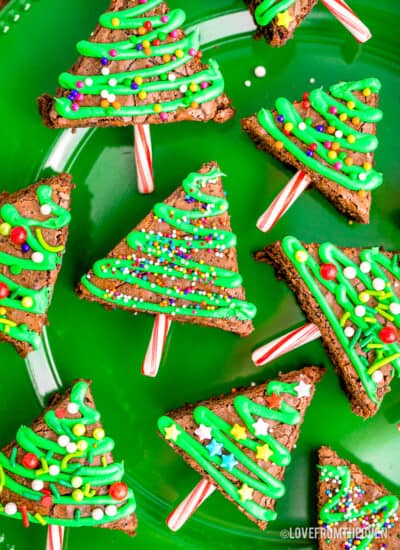 A plate of Christmas Tree Brownies