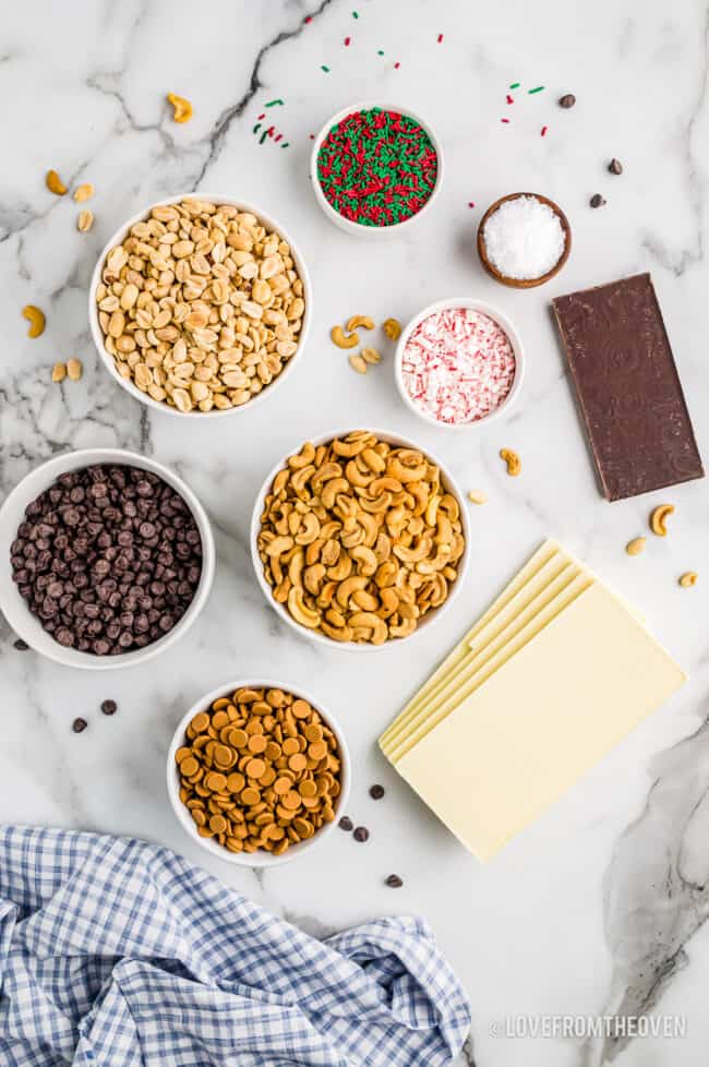 Ingredients for crockpot peanut clusters