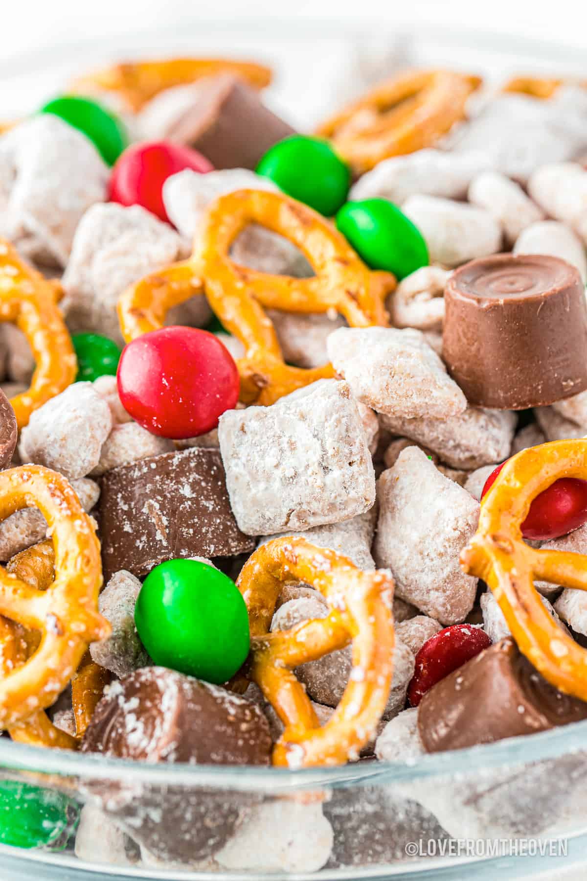 Close up photo of reindeer muddy buddies in a bowl.