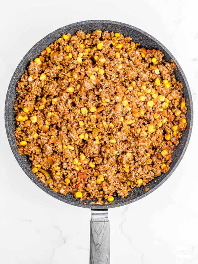 A pan of ground beef for tacos