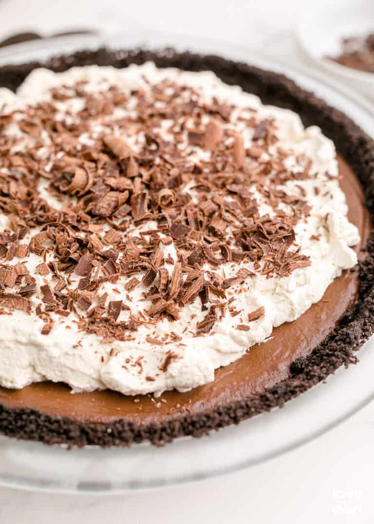Easy Chocolate Cream Pie Recipe • Love From The Oven