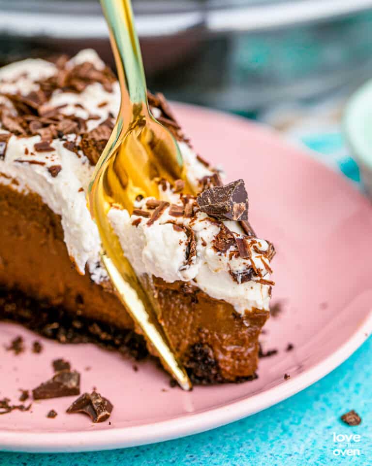 Easy Chocolate Cream Pie Recipe • Love From The Oven