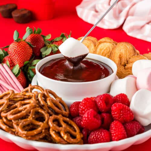 Chocolate Fondue Recipe (Just 3 Ingredients!)